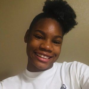 Meet your Posher, Deanna